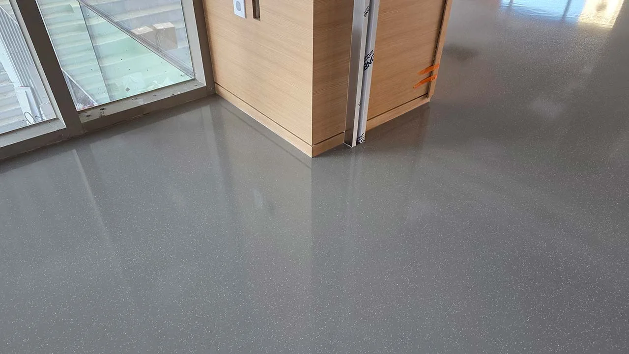 인계동 행정복지센터 마이크로레진테라조 작업