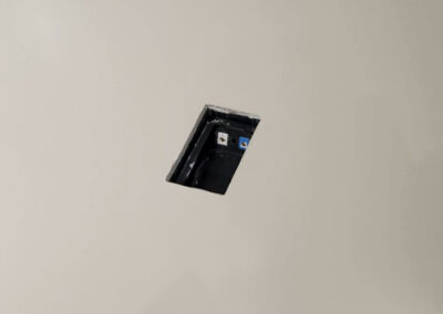 바닥용 콘센트 주변 시공 완료