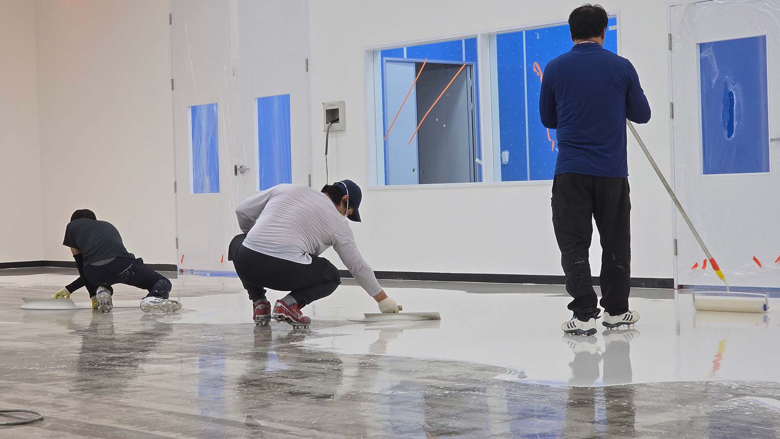 마이크로레진테라조를 적용한 전시장 작업