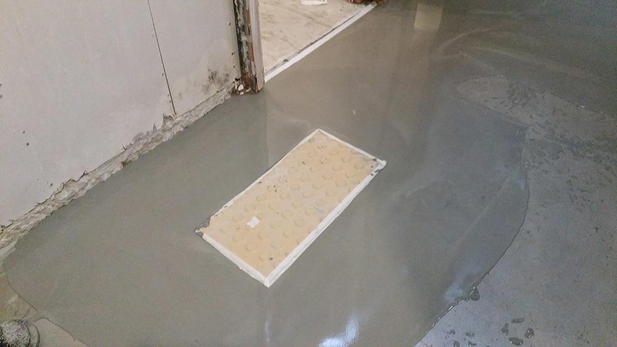 셀프레벨링(자동수평몰탈)의 작업 과정